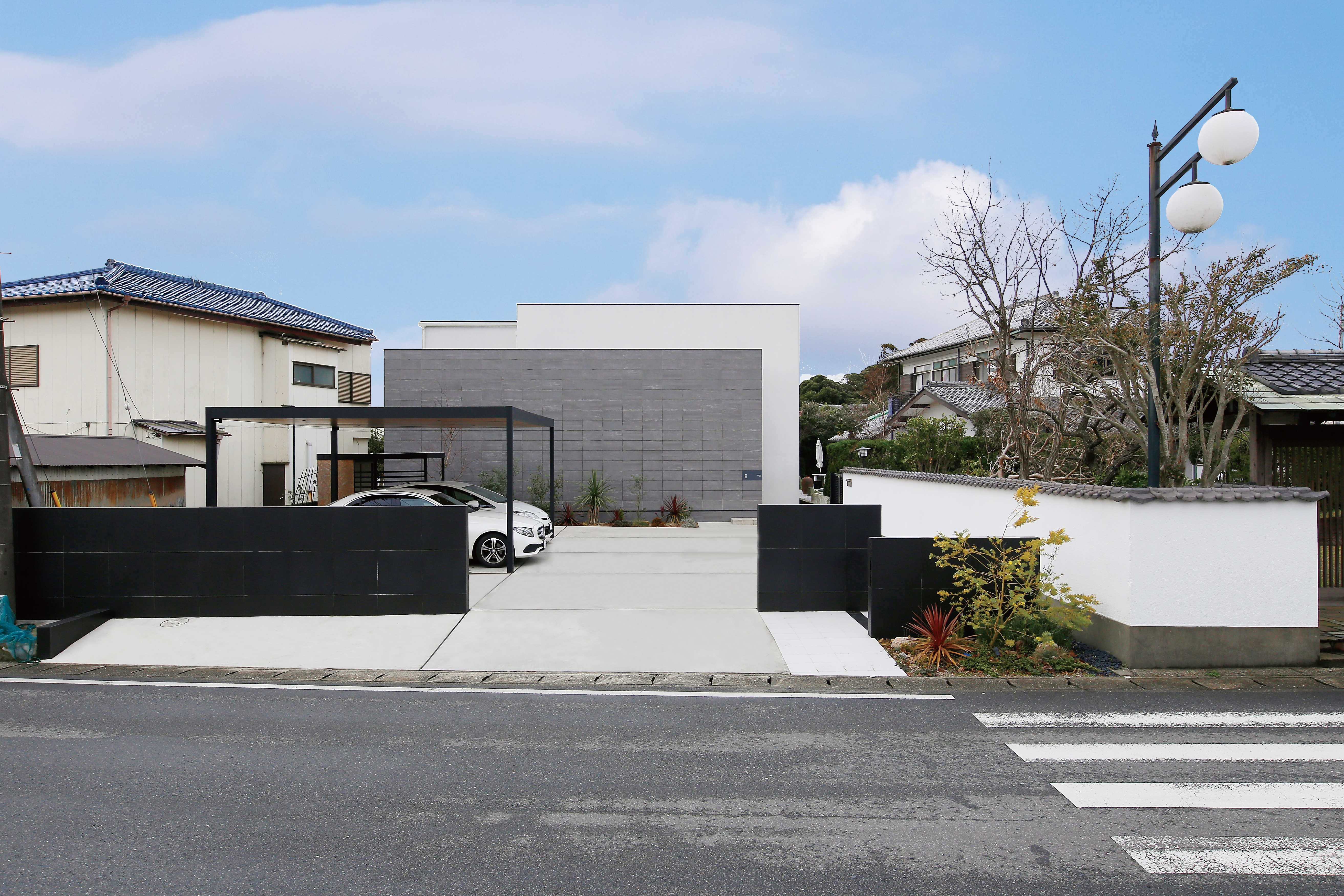 モノトーンでシックな邸宅感[2]