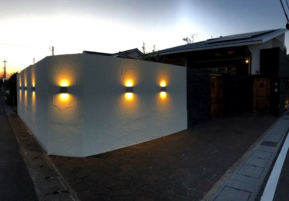 グランドアートウォールに設置した照明演出