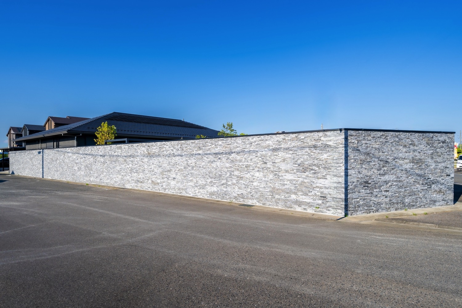 グランドアートウォールが演出する重厚感と品格[4]